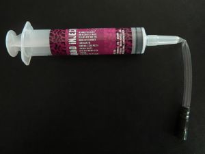 Adagoló fecskendő defektgátlóhoz OKO 60 ml